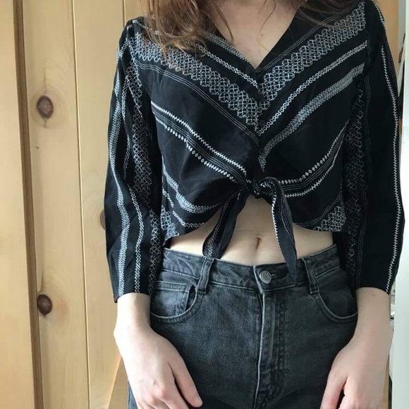 Summer blouse - Picture 2 of 9